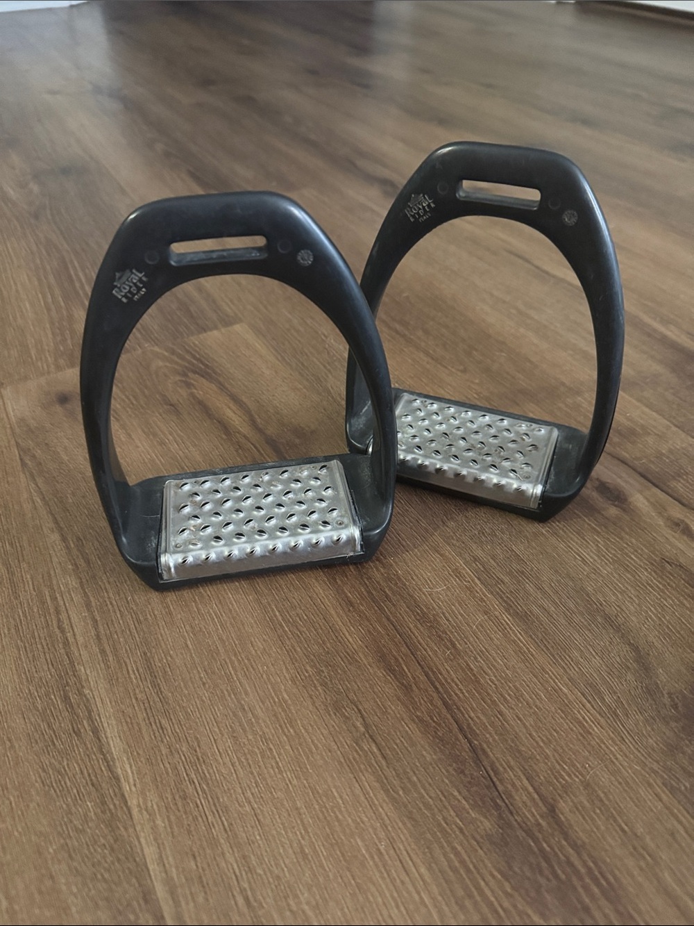 🐴 Royal Rider Sport Stirrups. Size 4 3/4 🐴